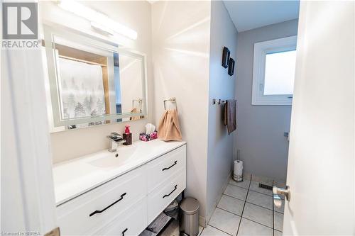 7 Fieldgate Drive, Brantford, ON - Indoor Photo Showing Bathroom