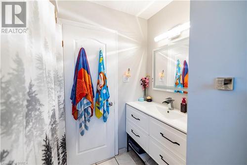 7 Fieldgate Drive, Brantford, ON - Indoor Photo Showing Bathroom