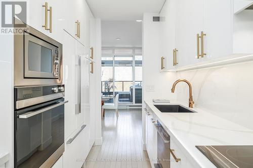 337 - 40 Oaklands Avenue, Toronto, ON - Indoor Photo Showing Kitchen With Upgraded Kitchen