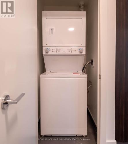 3512 - 35 Mercer Street, Toronto, ON - Indoor Photo Showing Laundry Room