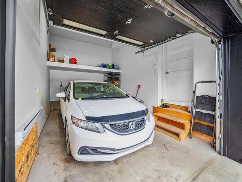 Garage - 4992Z Rue Lavoie, Montréal (Pierrefonds-Roxboro), QC - Indoor Photo Showing Garage