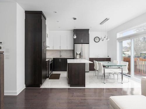 Cuisine - 4992 Rue Lavoie, Montréal (Pierrefonds-Roxboro), QC - Indoor Photo Showing Kitchen With Upgraded Kitchen