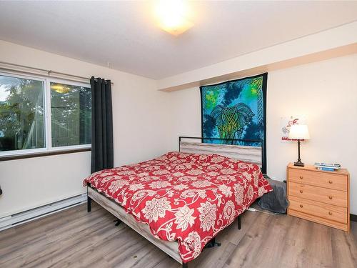 201-1355 Cumberland Rd, Courtenay, BC - Indoor Photo Showing Bedroom