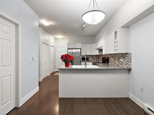 403-360 Goldstream Ave, Colwood, BC - Indoor Photo Showing Kitchen