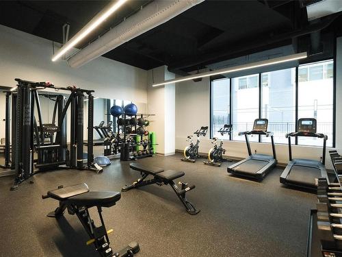 606-1100 Yates St, Victoria, BC - Indoor Photo Showing Gym Room