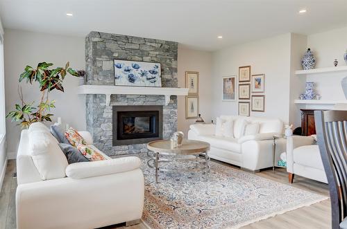 3582 Apple Way Boulevard, West Kelowna, BC - Indoor Photo Showing Living Room With Fireplace