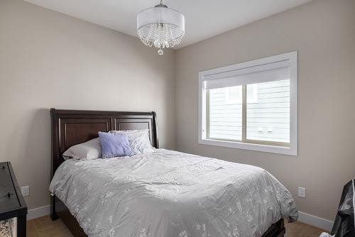 12870 Cliffshore Drive, Lake Country, BC - Indoor Photo Showing Bedroom