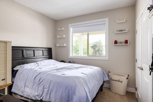 12870 Cliffshore Drive, Lake Country, BC - Indoor Photo Showing Bedroom