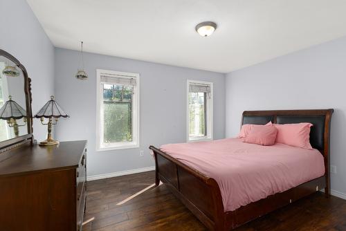 3374 Larkspur Court, Kelowna, BC - Indoor Photo Showing Bedroom