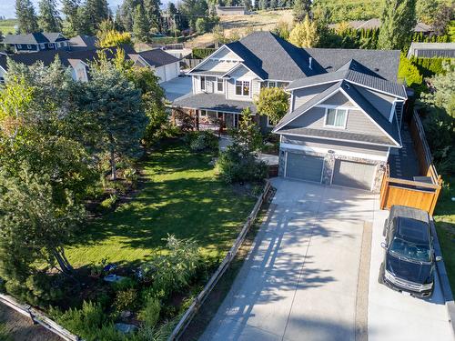 3374 Larkspur Court, Kelowna, BC - Outdoor