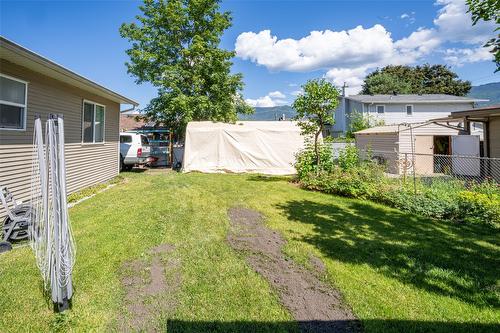 3755 Glover Avenue, Armstrong, BC - Outdoor