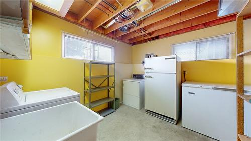 1308 13Th Street, Cranbrook, BC - Indoor Photo Showing Laundry Room