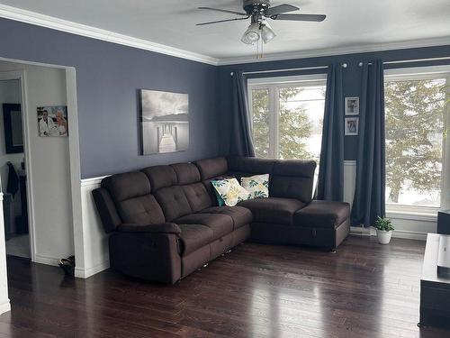 Living room - 10086 Boul. Témiscamingue, Rouyn-Noranda, QC - Indoor Photo Showing Living Room