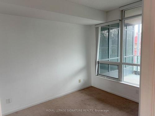 209-215 Fort York Blvd, Toronto, ON - Indoor Photo Showing Other Room