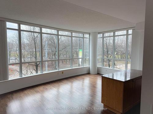 209-215 Fort York Blvd, Toronto, ON - Indoor Photo Showing Other Room