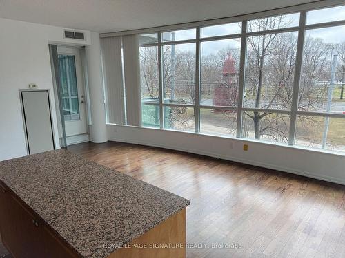 209-215 Fort York Blvd, Toronto, ON - Indoor Photo Showing Other Room