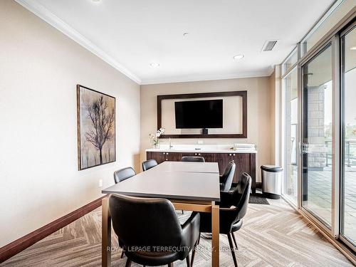 317-25 Baker Hill Blvd, Whitchurch-Stouffville, ON - Indoor Photo Showing Dining Room