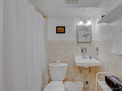 10 Burnfield Ave, Toronto, ON - Indoor Photo Showing Bathroom