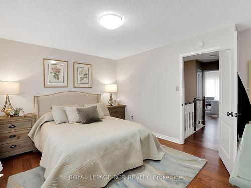 87 Hanton Cres, Caledon, ON - Indoor Photo Showing Bedroom