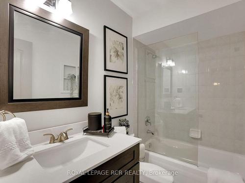 87 Hanton Cres, Caledon, ON - Indoor Photo Showing Bathroom