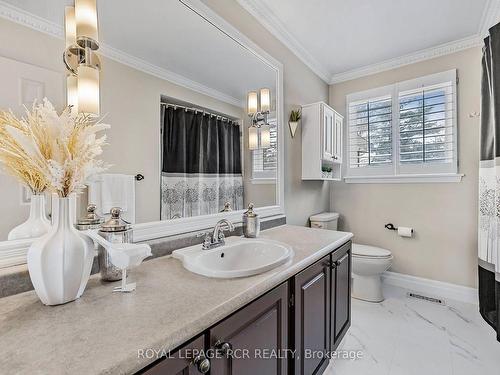 20 Marion St, Caledon, ON - Indoor Photo Showing Bathroom