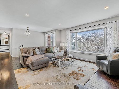 20 Marion St, Caledon, ON - Indoor Photo Showing Living Room