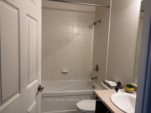 1911-339 Rathburn Rd W, Mississauga, ON - Indoor Photo Showing Bathroom