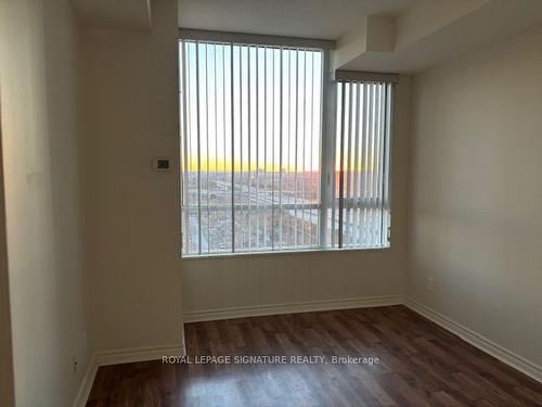 1911-339 Rathburn Rd W, Mississauga, ON - Indoor Photo Showing Kitchen With Double Sink