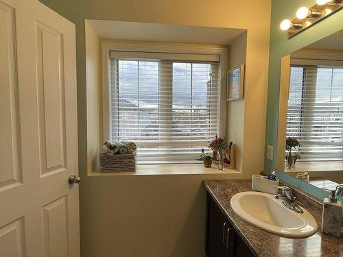 5077 Alyssa Dr, Lincoln, ON - Indoor Photo Showing Bathroom