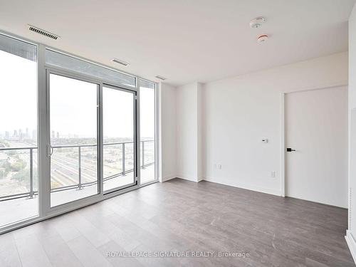 1807-36 Zorra St, Toronto, ON - Indoor Photo Showing Other Room