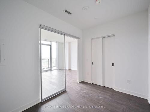 1807-36 Zorra St, Toronto, ON - Indoor Photo Showing Other Room