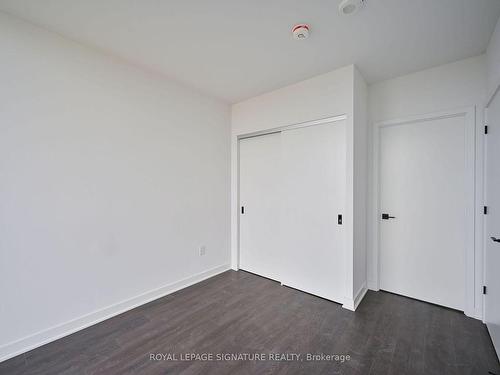 1807-36 Zorra St, Toronto, ON - Indoor Photo Showing Other Room