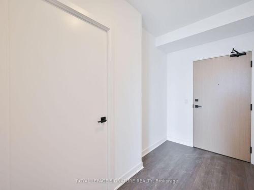 1807-36 Zorra St, Toronto, ON - Indoor Photo Showing Other Room