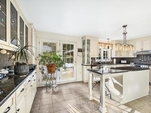 Cuisine - 1000 Rue Girard, Beloeil, QC - Indoor Photo Showing Kitchen With Upgraded Kitchen