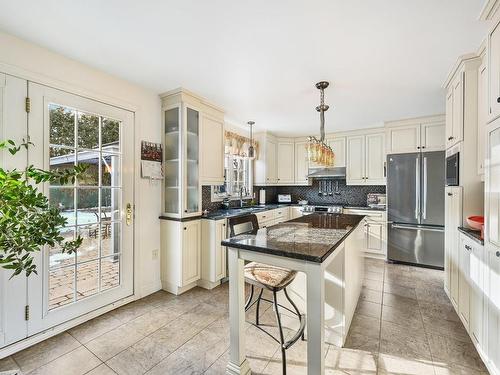 Cuisine - 1000 Rue Girard, Beloeil, QC - Indoor Photo Showing Kitchen With Upgraded Kitchen