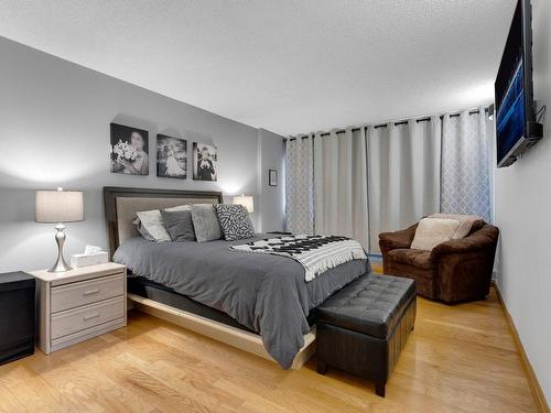 Master bedroom - 304-6800 Av. Macdonald, Côte-Saint-Luc, QC - Indoor Photo Showing Bedroom