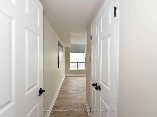 710-4460 Tucana Crt, Mississauga, ON - Indoor Photo Showing Other Room