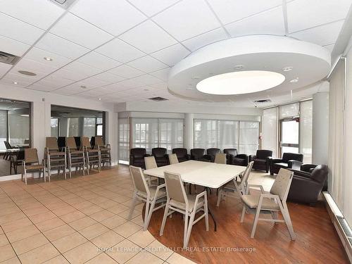 710-4460 Tucana Crt, Mississauga, ON - Indoor Photo Showing Dining Room