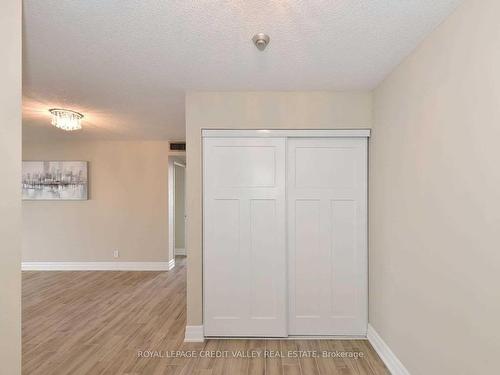 710-4460 Tucana Crt, Mississauga, ON - Indoor Photo Showing Other Room