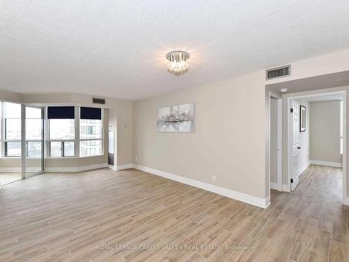 710-4460 Tucana Crt, Mississauga, ON - Indoor Photo Showing Other Room