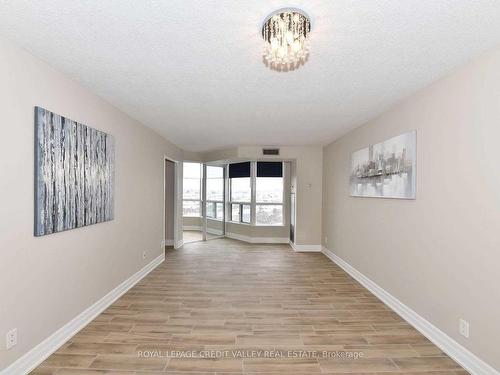 710-4460 Tucana Crt, Mississauga, ON - Indoor Photo Showing Other Room