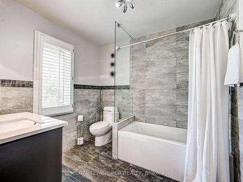 14902 Mount Pleasant Rd, Caledon, ON - Indoor Photo Showing Bathroom