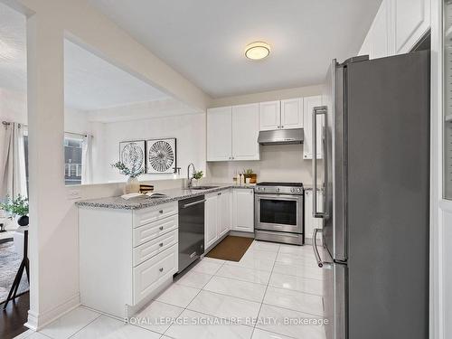 1074 Urell Way, Milton, ON - Indoor Photo Showing Kitchen With Stainless Steel Kitchen