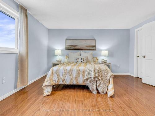 46 Deerpath Dr, Guelph, ON - Indoor Photo Showing Bedroom