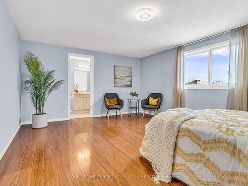 46 Deerpath Dr, Guelph, ON - Indoor Photo Showing Bedroom