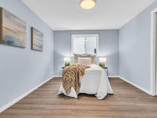 46 Deerpath Dr, Guelph, ON - Indoor Photo Showing Bedroom