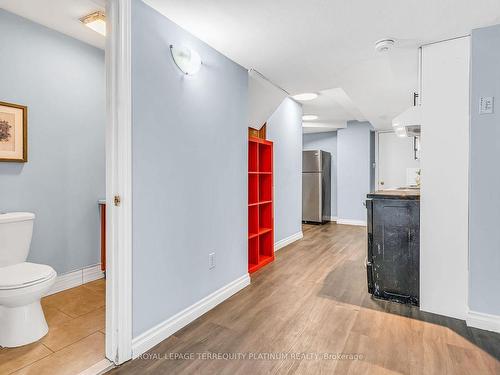 46 Deerpath Dr, Guelph, ON - Indoor Photo Showing Bathroom