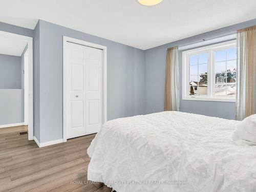 46 Deerpath Dr, Guelph, ON - Indoor Photo Showing Bedroom