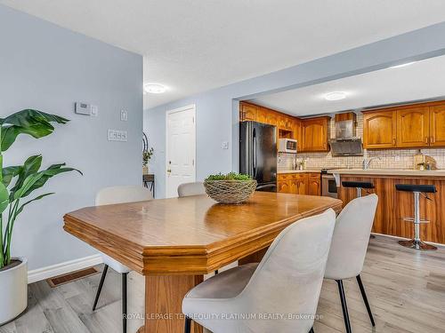 46 Deerpath Dr, Guelph, ON - Indoor Photo Showing Dining Room