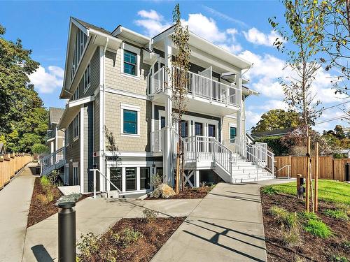 202 B-1224 Richardson St, Victoria, BC - Outdoor With Facade